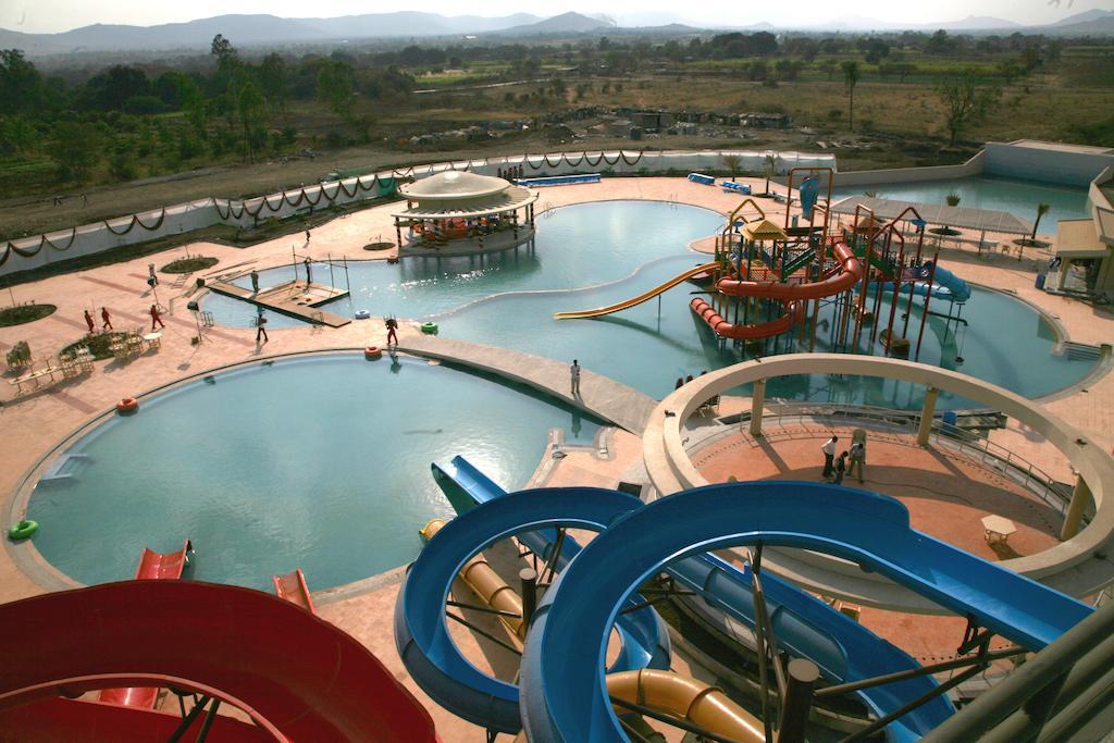 Sentosa Resorts & Water Park Chinchvad Esterno foto