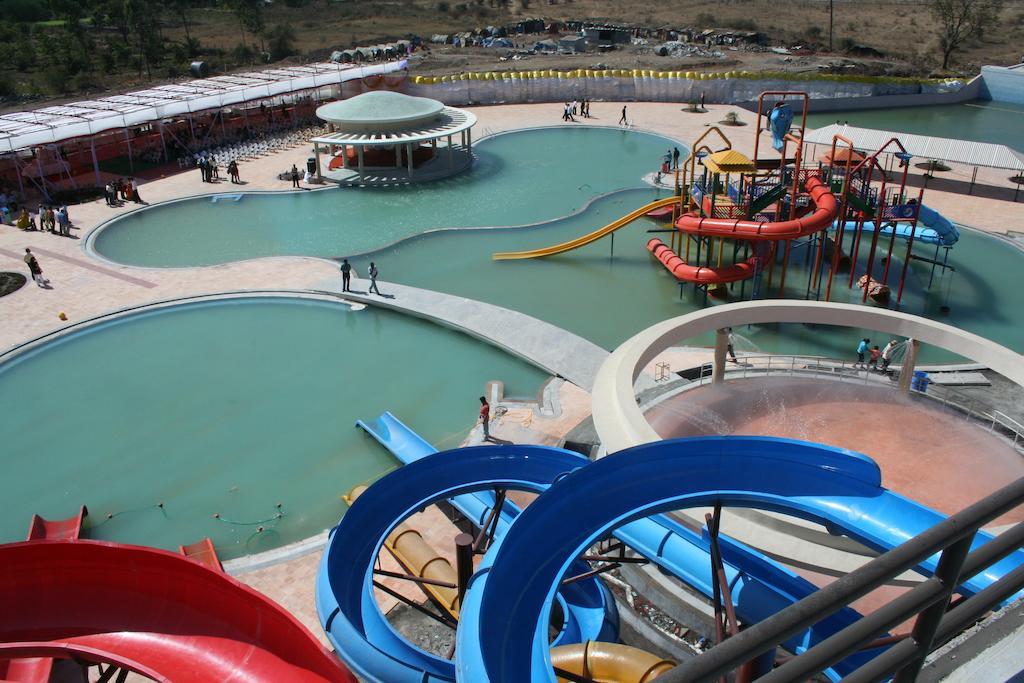 Sentosa Resorts & Water Park Chinchvad Esterno foto