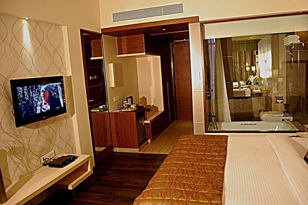 Sentosa Resorts & Water Park Chinchvad Camera foto